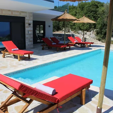 Maura-lefkada Hotel *